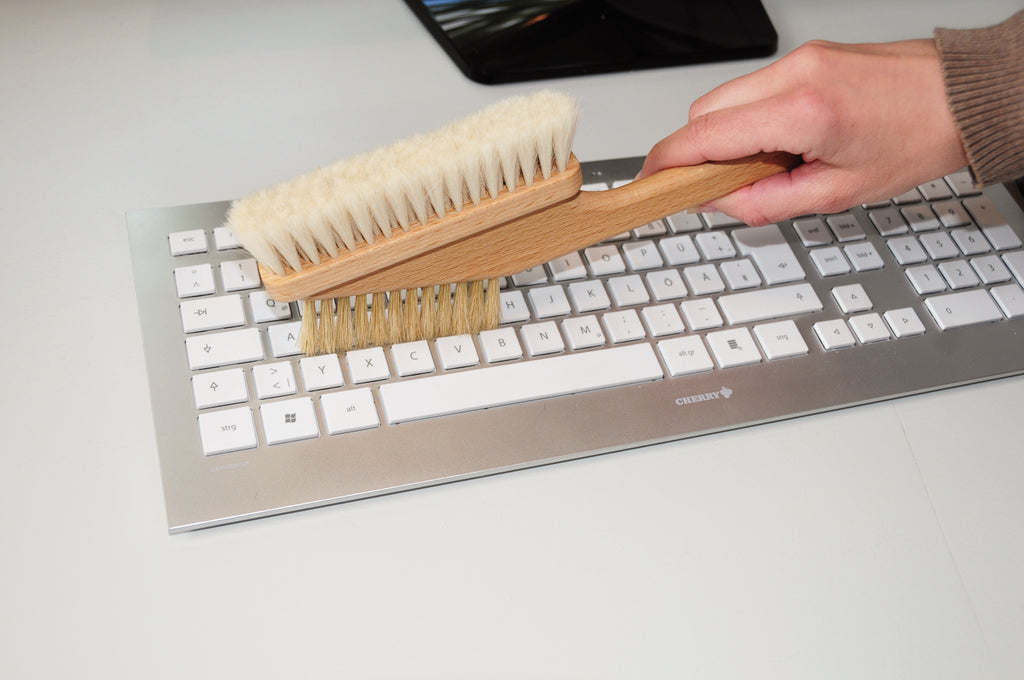 Redecker computer brush