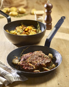 De Buyer Blue Carbon kolstålspanna