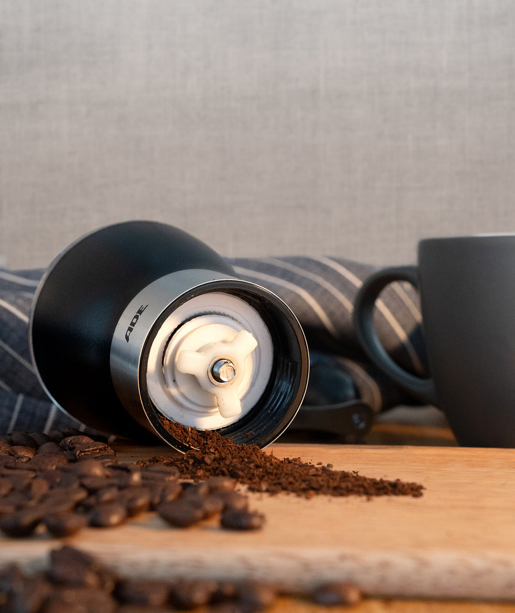 Ade manuell kaffekvarn