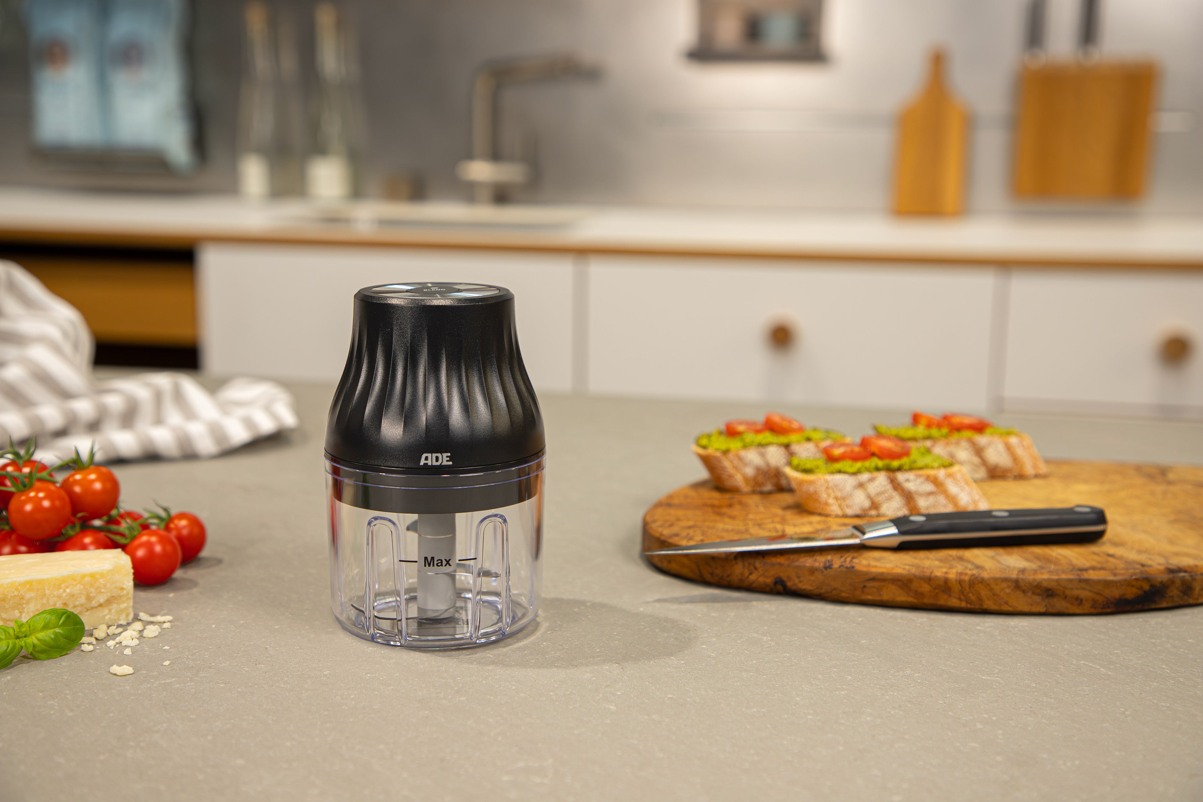 Ade sähköinen monitoimileikkuri, ladattava