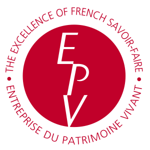 Digoin mixing bowl with spout, white