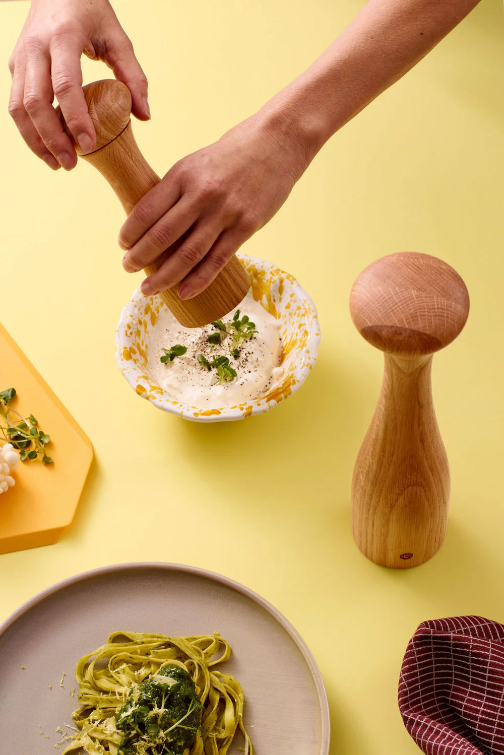 Crushgrind Lyon salt and pepper grinder 19 cm