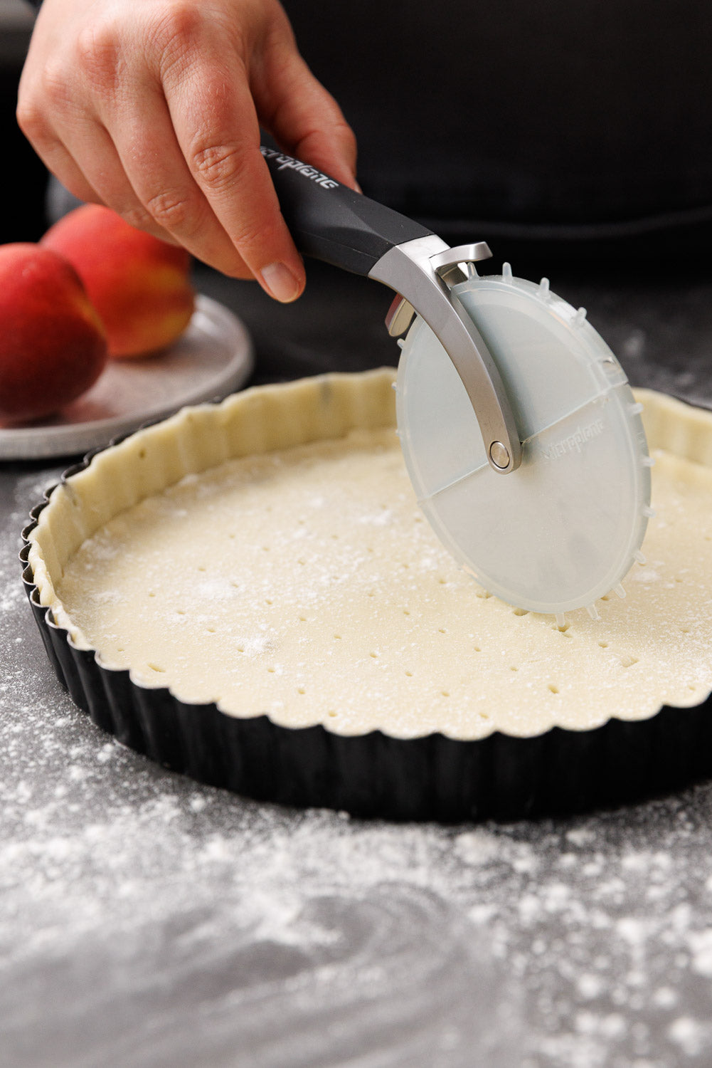 Microplane pizzahjul med degpickare 