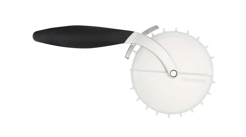 Microplane pizzahjul med degpickare 