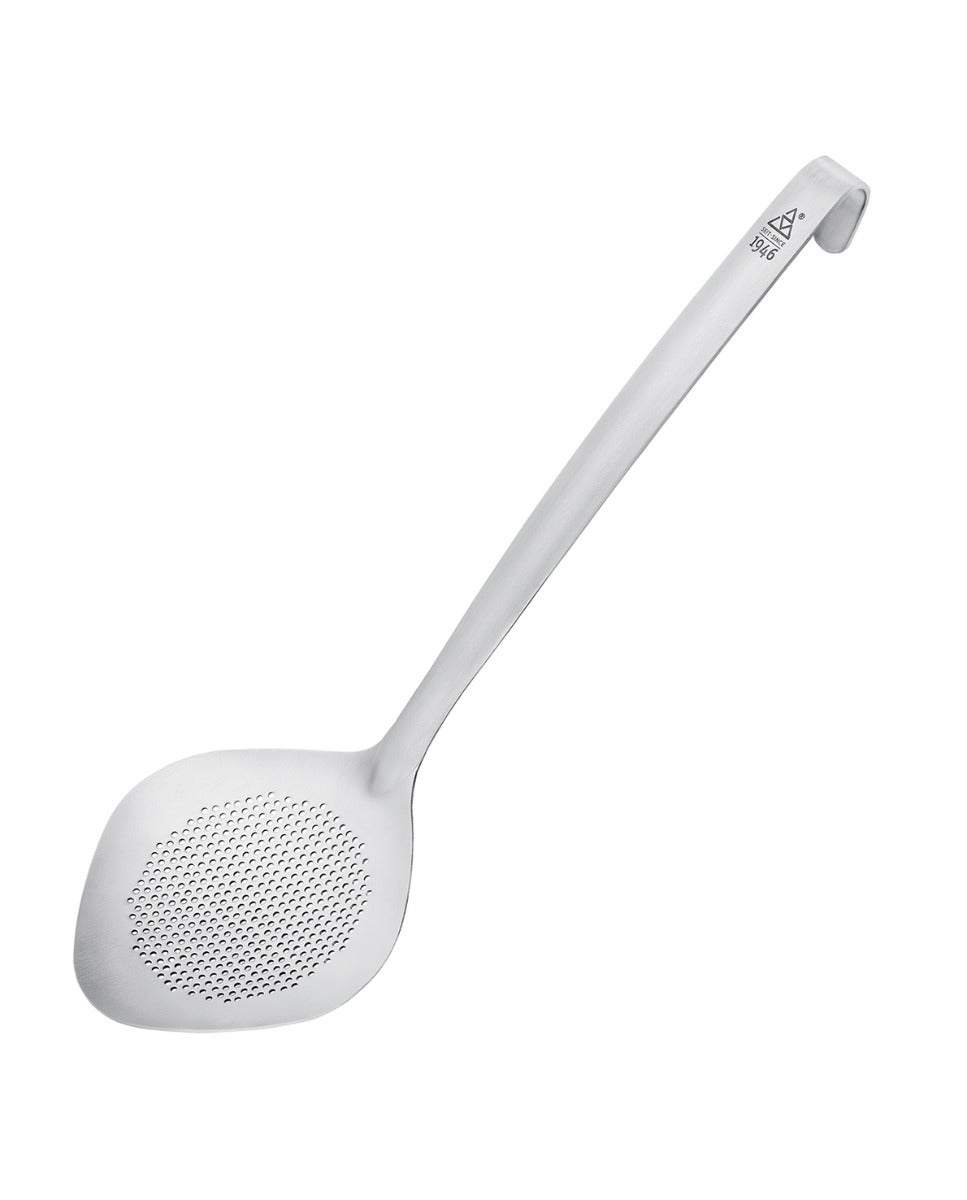 Triangle 1946 hieno reikäkauha