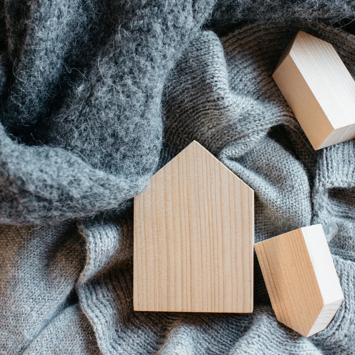 Andrée Jardin cedar wood anti-moth houses, 3 pcs